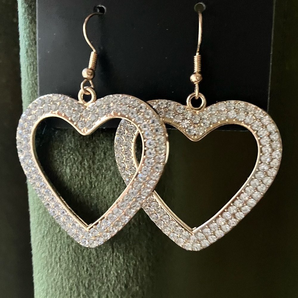 💖Gold and rhinestone heart earrings